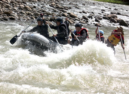 Kiulu River White Water Rafting (Grade I to II) Kiulu River White Water Rafting (Grade I to II)