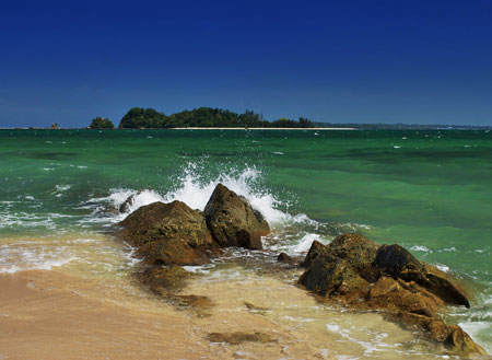 Labuan Rusukan Island Snorkeling Day Trip    Labuan Rusukan Island Snorkeling Day Trip