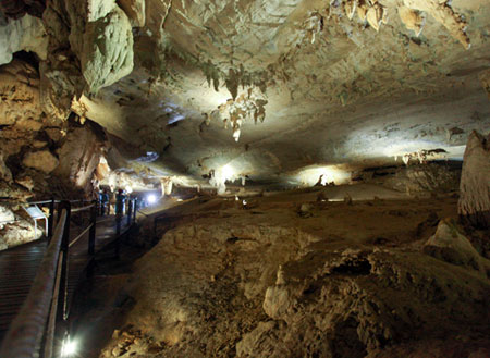 3D2N Miri City + Mulu Caves 3D2N Miri City + Mulu Caves