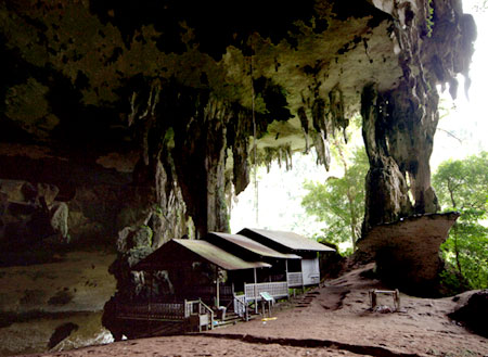 4D3N Miri City + Niah Caves + Brunei Day Trip 4D3N Miri City + Niah Caves + Brunei Day Trip
